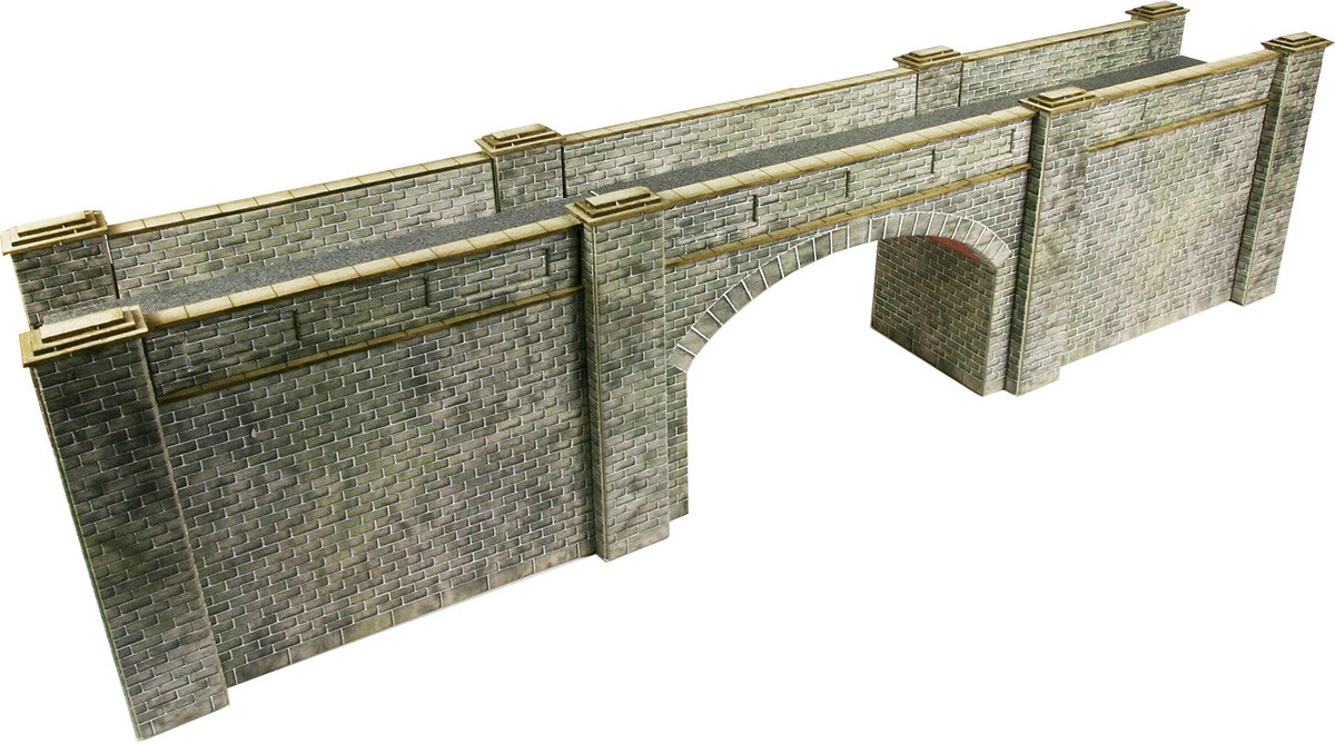 Metcalfe PN136 Zweispurige überdachte Fußgängerbrücke – N Scale Kartonbaukit (ungestanzt) – UK