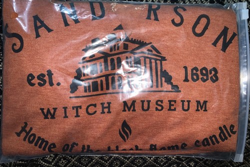 NWOT Sanderson Witch Museum T-Shirt Hocus Pocus - Bild 3 von 4