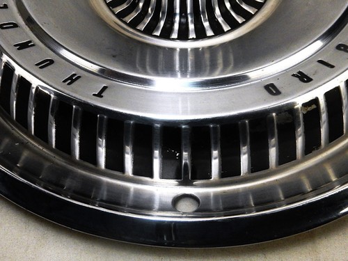 Set of 2 Ford Thunderbird Hub Caps, 1965/1966, 15", Good Condition, No Spinners - Picture 7 of 21