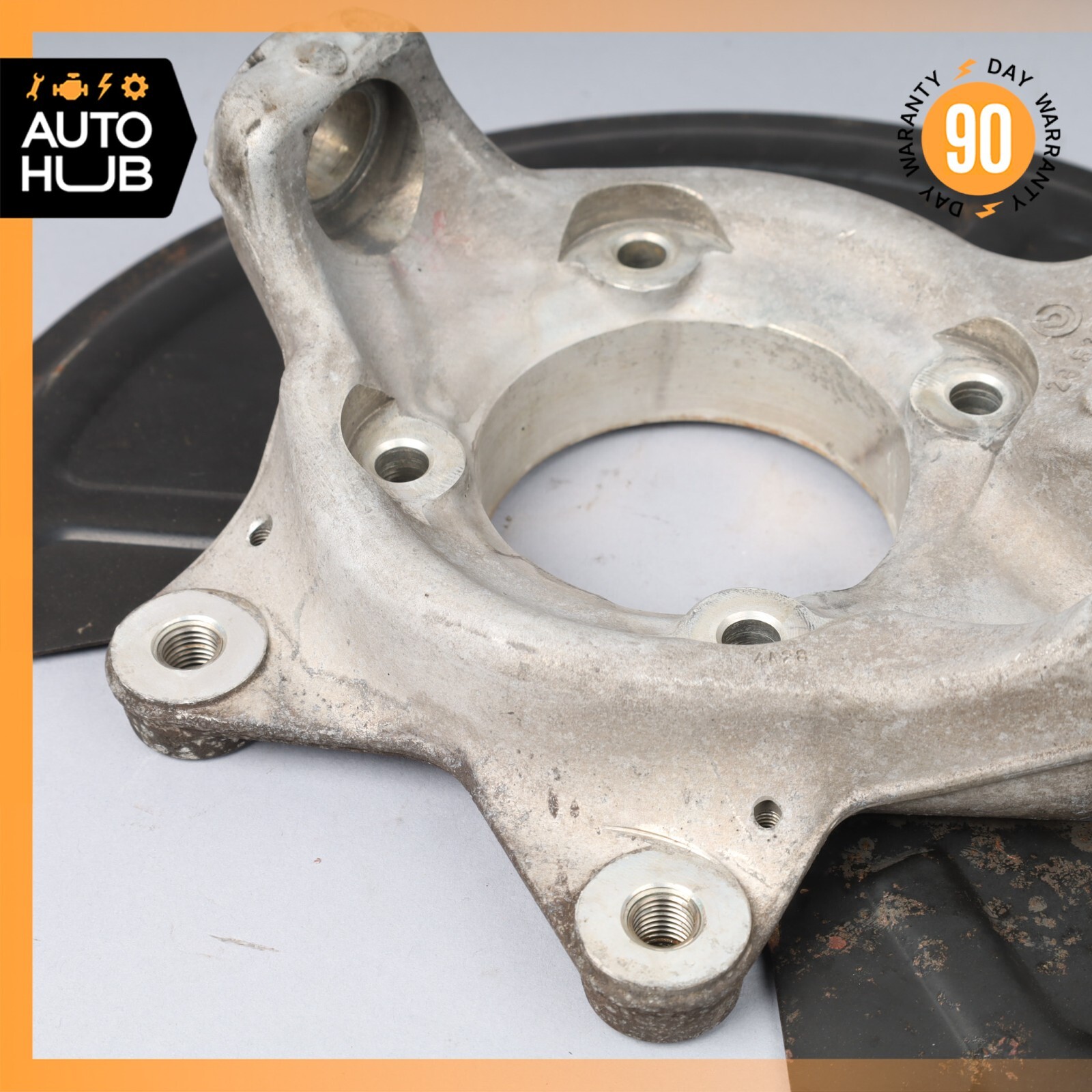 02-04 Maserati Spyder 4200 M138 Front Right Side Spindle Knuckle Hub OEM
