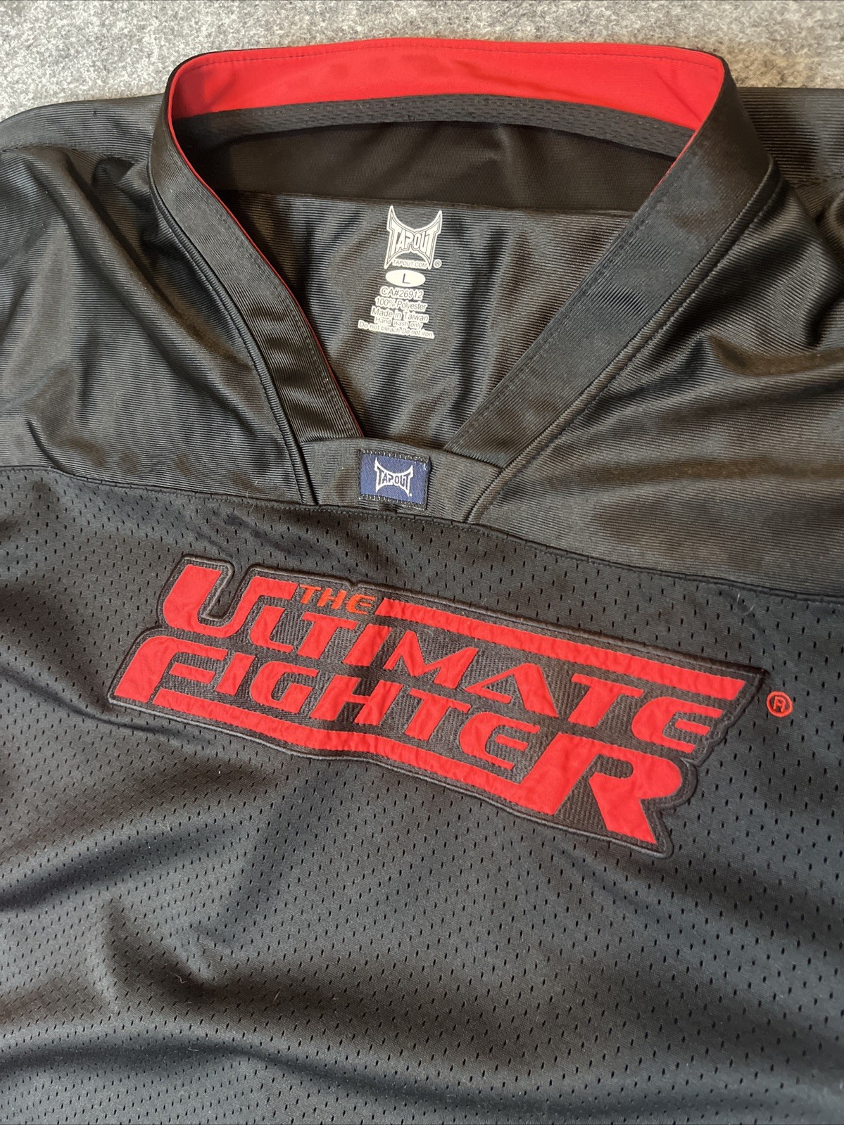 Tapout Ultimate Fighter Team USA V Neck Jersey Size Large UFC