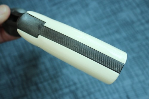 GRIPS FOR S&W K, L FRAME SQUARE BUTT MODEL 66, 617, 686 RESIN IVORY # SILVER MED - Picture 22 of 23