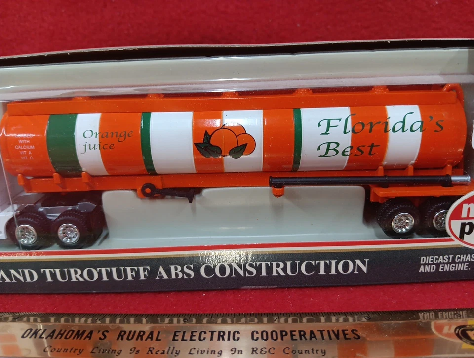 MODEL POWER HO 1:87 Scale Semi Rig Tractor Trailer FLORIDA'S Best Orange Juice - Image 3 of 4