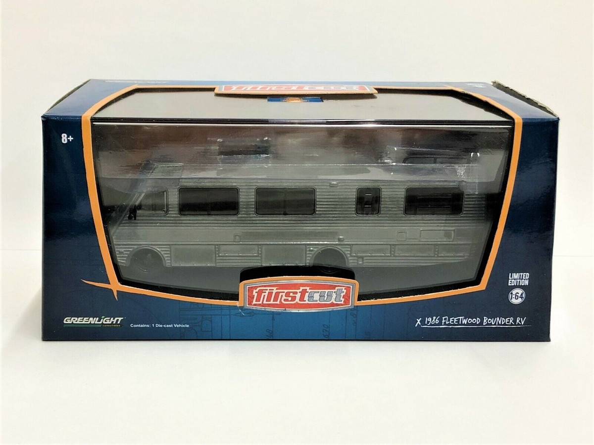 Greenlight 29821 1/64 First Cut 1986 Fleetwood Bounder RV Bare