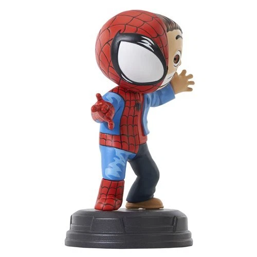 Marvel Animated Style Peter Parker Statue by Diamond Select & Scottie Young - Image 3 of 3