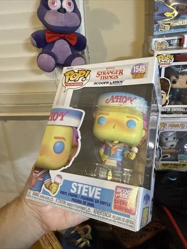 Funko Pop! Vinyl: Stranger Things - Steve #1545 (scoops ahoy sherbert surprise)