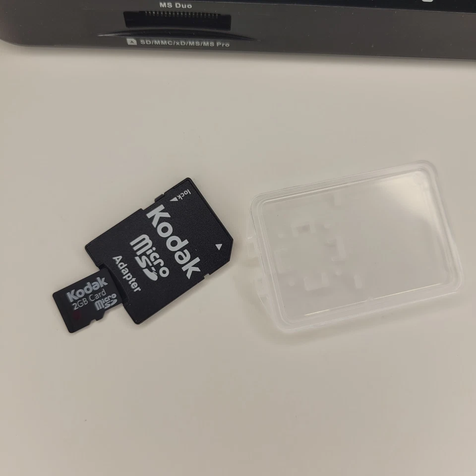 Kodak P570 Black 5x7 Professional Personal Photo Handheld Scanner - Image 3 of 4