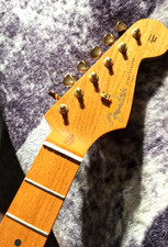 Collo Stratocaster Fender Vintera anni 50. Acero tostato. Sintonizzatori bloccaggio Gotoh Gold