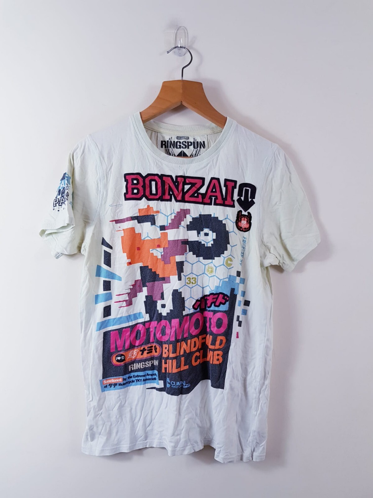 Ringspun White T-Shirt M  Retro Graphic Design Embroided