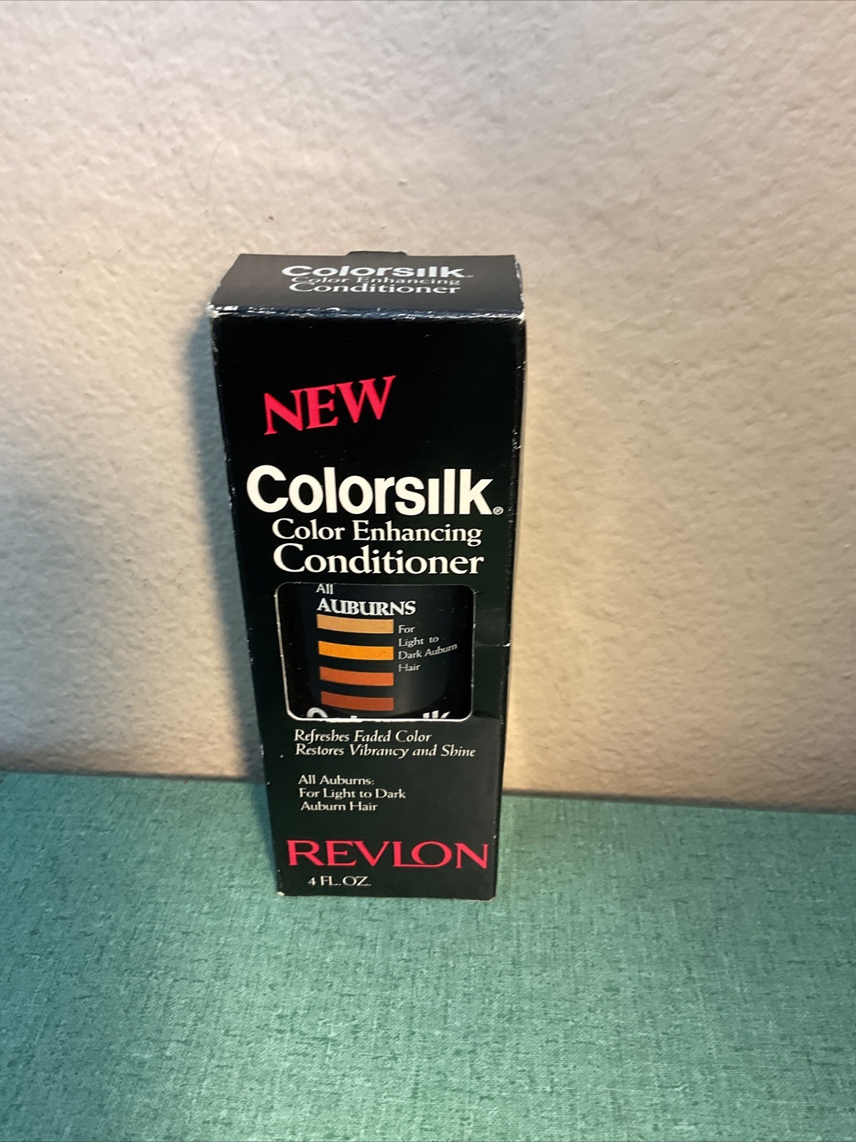 Revlon Color Silk Auburn Enhancing Conditioner for Vibrant Hair-image