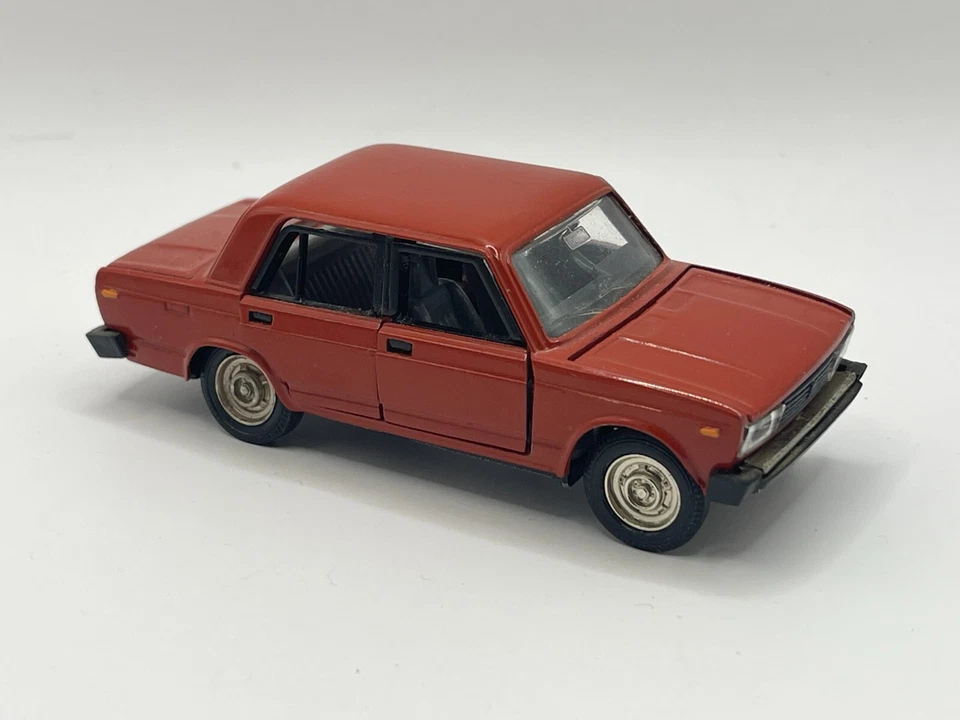 VAZ 2105 A39 ORIGINAL MEGA RARE Made in CCCP VOLGA VAZ 1/43 novoexport Russian - Bild 2 von 4