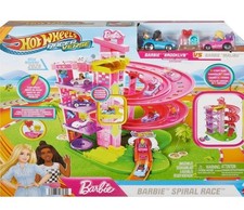 Hot Wheels 2025 Racer Verse BARBIE SPIRAL RACE Track Set 2 Exclusive Cars