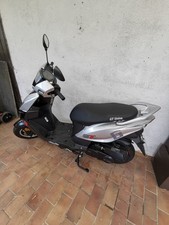 Moped absolut neuwertig ! Nur 45 km gefahren ! Neupreis betr&auml;gt 1450 &euro;.