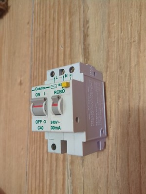 Crabtree Polestar 40 Amp RCBO C 40 30mA, getestet SCHNELLER VERSAND 