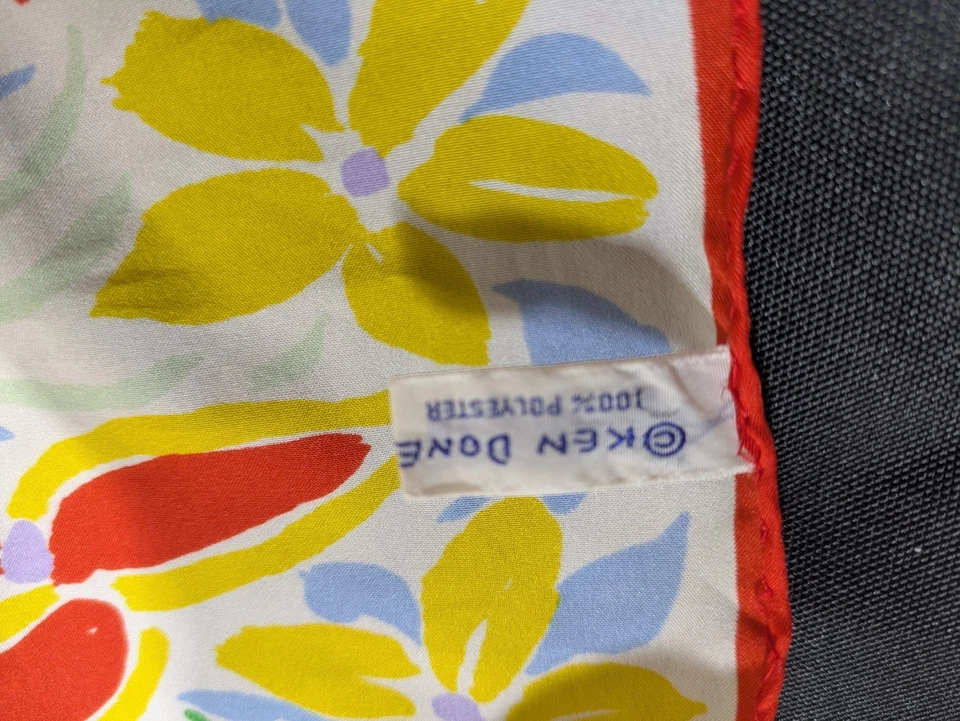 Ken Done Vintage 1986 "Wildflowers" Scarf - Collectors Item 61 cm x 61 cm - image 4 of 4