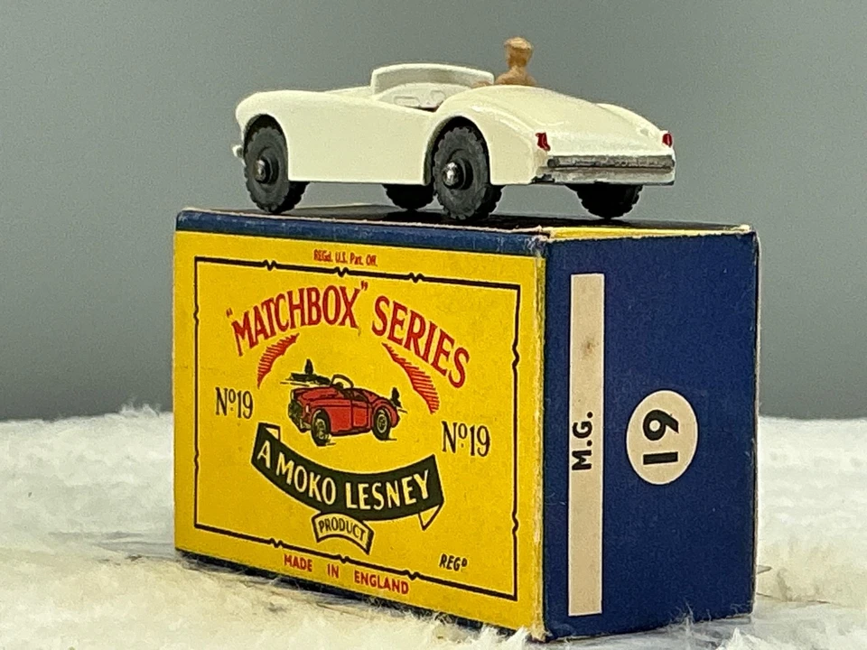 Matchbox Lesney#19B,MG,"GOLD TRIM"n,MINT,B4 Box all Original - Image 4 of 4