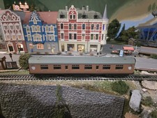 Bachmann Branchline Thmpson Corridor Coach 34-477 OO Scale DC