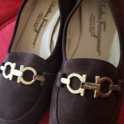 Authentic Salvatore Ferragamo Brown Suede Leather Shoes Gold  display picture 2
