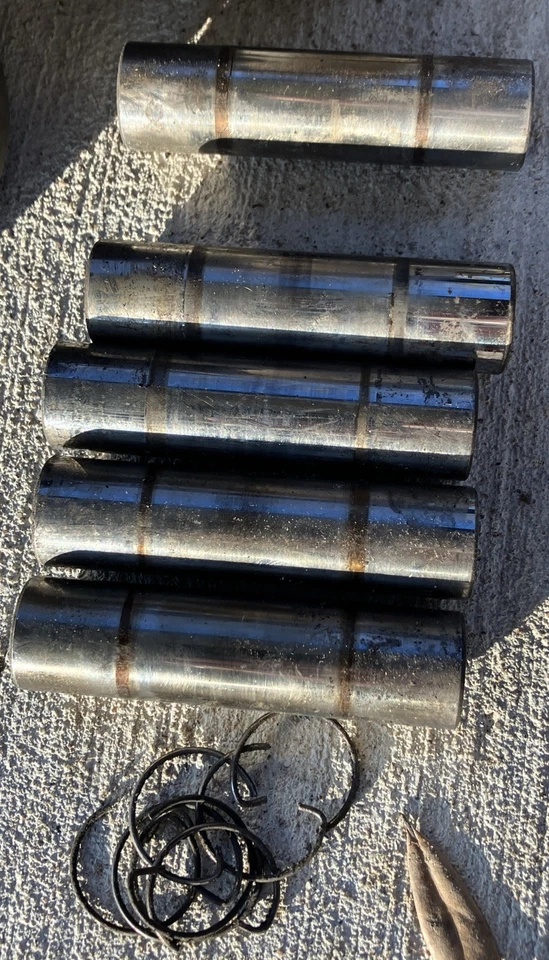 7 Vintage Ford Flathead 8BA Pistons And Wrist Pins And Clips-Free Shipping - Изображение 2 из 4