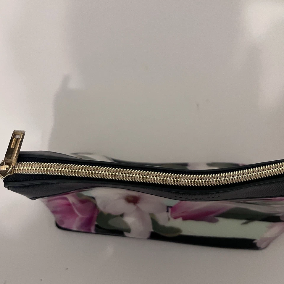 NOVA Bolsa Pequena de Maquiagem Cosmética Ted Baker Magnolia - Azul Marinho, Floral - Imagem 4 de 4