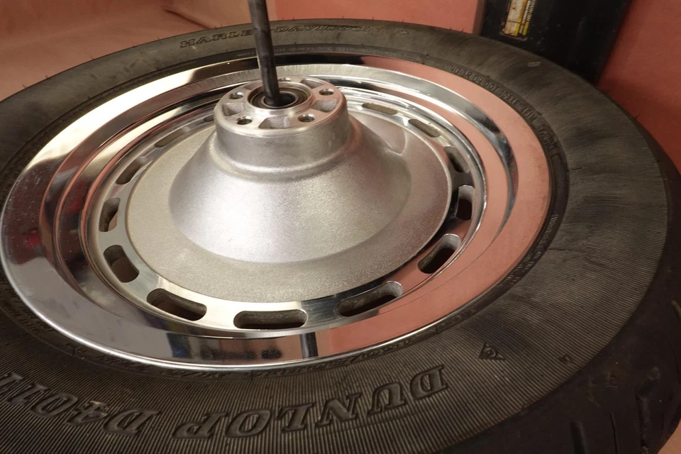 Llanta trasera Dunlop 1995-2006 Harley Sportster 1200 XL1200C 150/80 B16 Foto 4 de 4