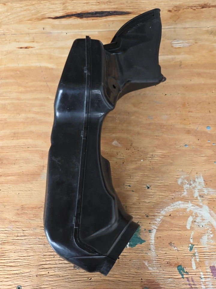 Tubo de aire Ram admisión delantera derecha Suzuki GSXR 600/750 2008-2010 94420-37H0 #F8 Foto 3 de 4