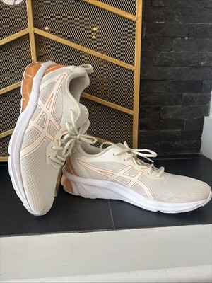 ASICS Woman's GEL QUANTUM 90 IV 1202A384-002 Beige/White US 9.5 EU 41.5