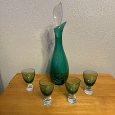Mid Century Green Decanter And 4 Glasses