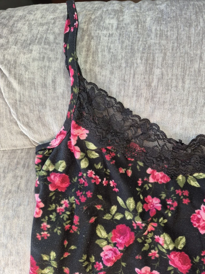 Camiseta sin mangas No Boundaries con ribete de encaje Y2k rosa negra coqueta romántica femenina talla M  Foto 4 de 4