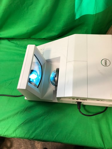 Dell S500wi DLP Front Projector WXGA UST -W/ REMOTE & HARD CASE* - Picture 5 of 18