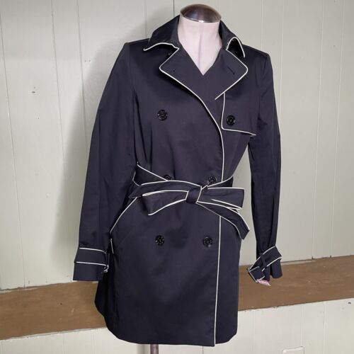 White trench coat - Gem White trench coat - Gem