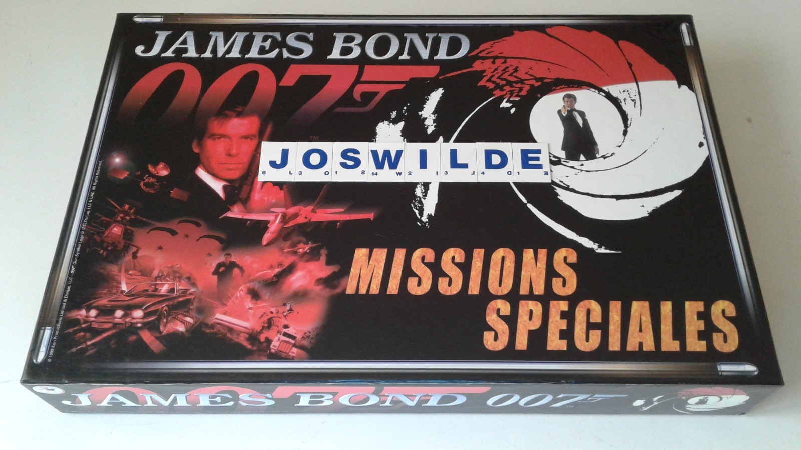 James Bond Missions Spéciales le jeu de société d'espionnage pour après-midi en famille
