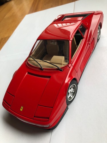 1:18 Burago Ferrari Testarossa 1984 Sondermodell made in Italy - 第 8/10 張圖片