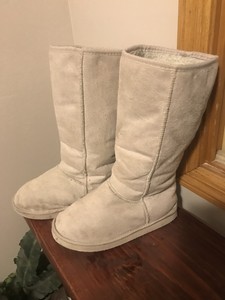 ivory suede boots