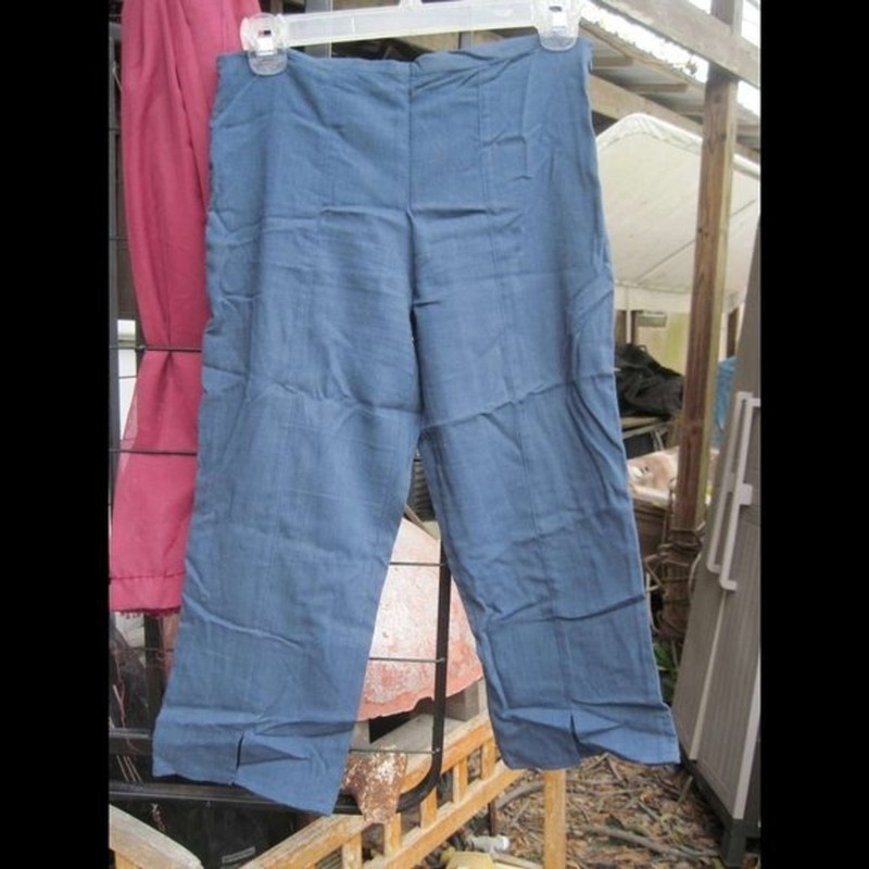 Navy Blue Polyester Capri Pants European 36 Hungary Preowned