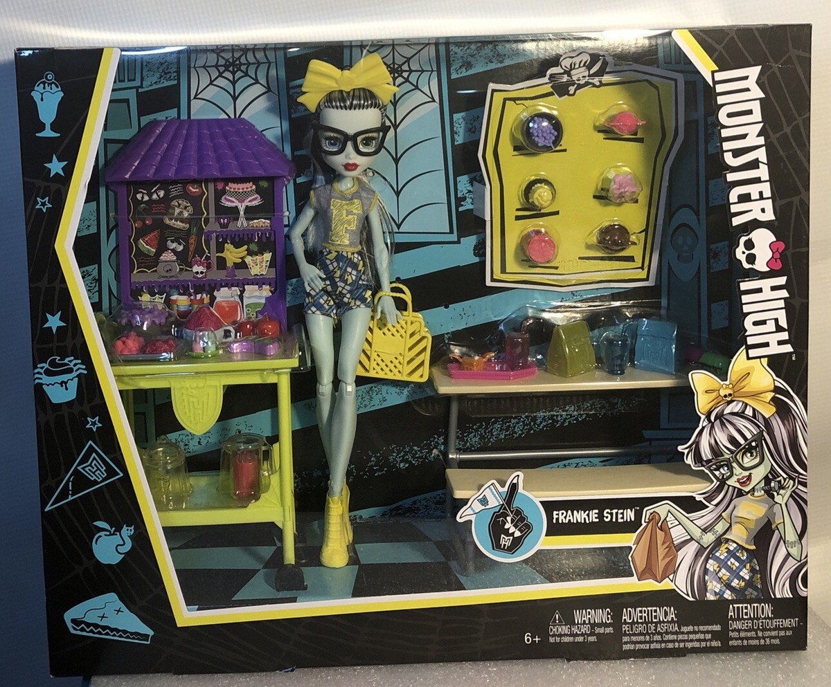 Monster High Frankie Stein Doll School Spirit Creepateria Playset