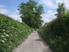 Photo A2 Yatesbury Lane (south) Farm lane with unspecified public access c2014