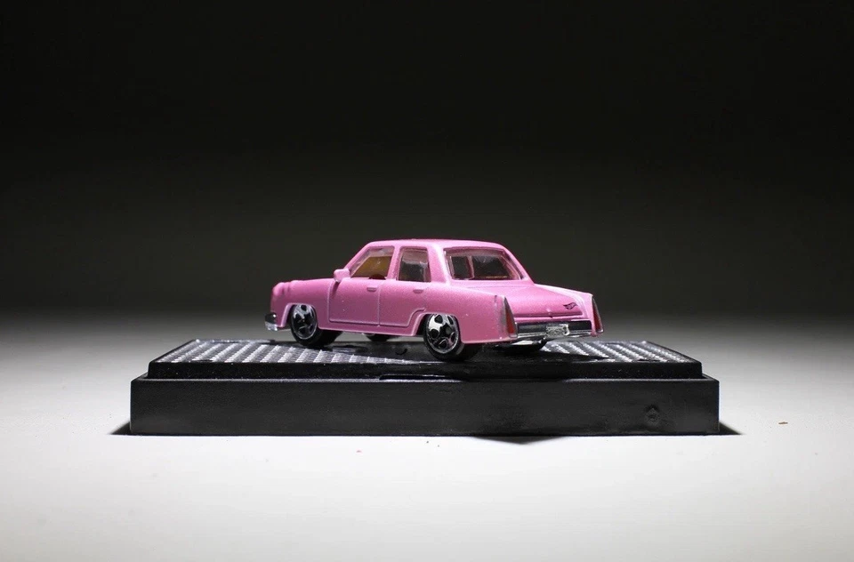 Hot Wheels Retro Entertainment The Simpsons Family Car Diecast 1:64 Loose - Image 3 of 4