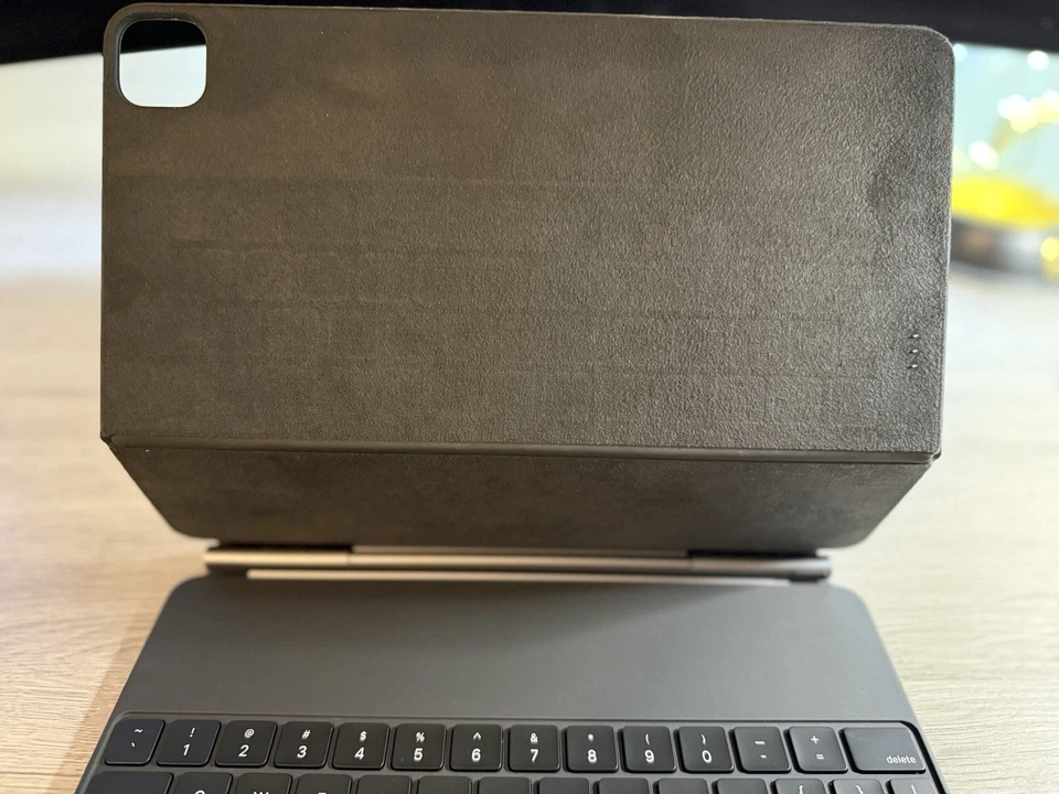 Apple - Magic Keyboard for iPad Air 13" (M2 M3) - Black - Image 4 of 4