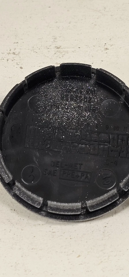 NUEVO Juego de 4 Tapacubos 1995-1999 Chevy Cavalier OEM Tapacubos Pajarita GM Foto 3 de 4