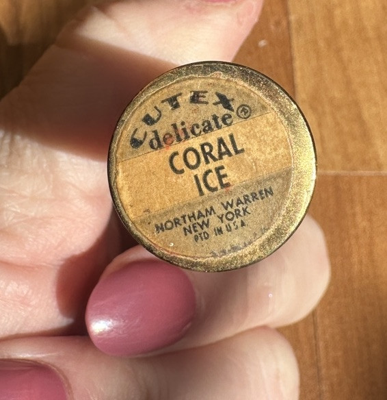 Vintage Cutex Delicate Lipstick Coral Ice New York 1950s? READ