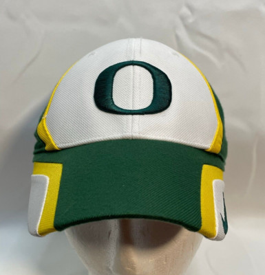 Nike Team Oregon Ducks hat cap 6 1/2'' fitted flex NCAA green