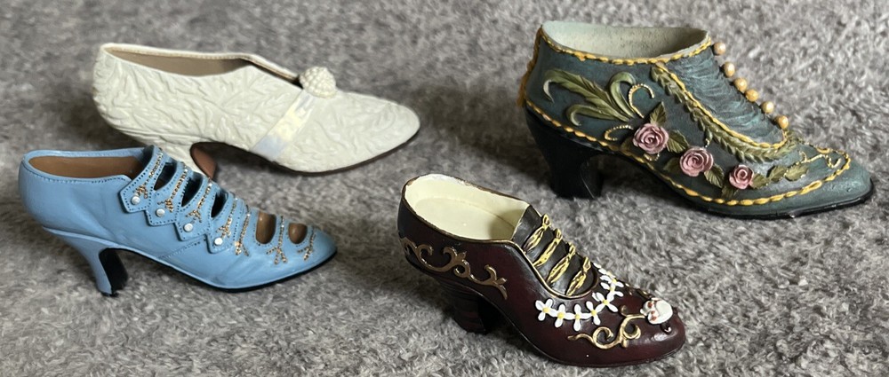 Lot Of 4 Decorative Fancy Shoe Figurines, Mini,resin,used,EE-1-7
