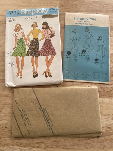 Simplicity Vintage 1977 Sewing Pattern 7910 Misses’ Size 10 Skirts - Uncut FF - Picture 6 of 6