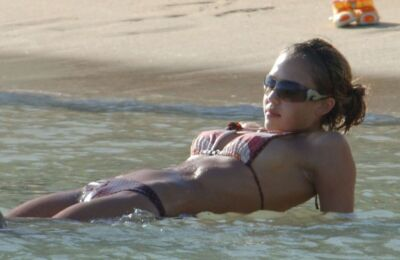 #ad Jessica Alba Lying On The Water At The Beach 8x10 Picture Celebrity Print $3.99