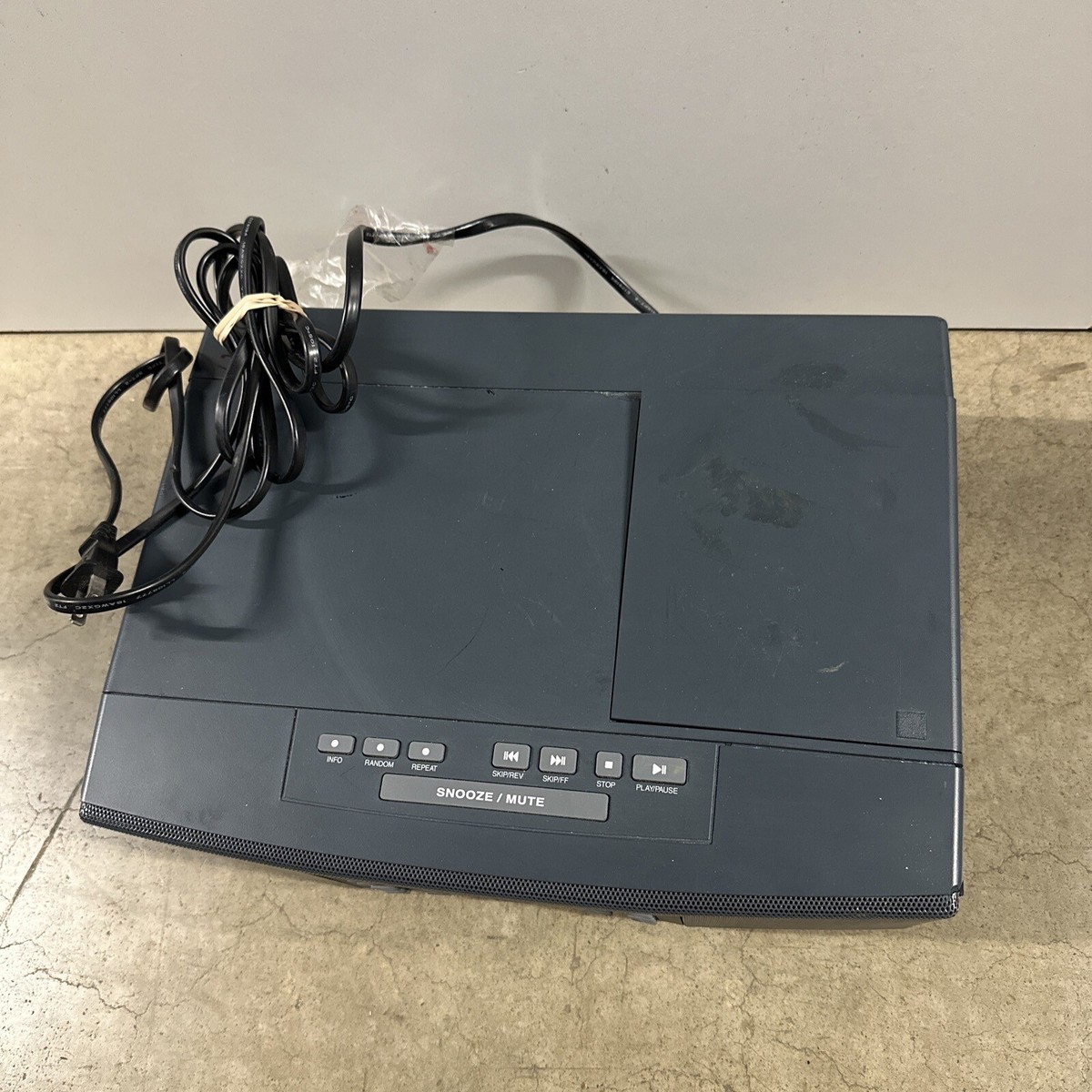 Cambridge Soundworks 88CD By Henry Kloss Stereo Radio CD Player