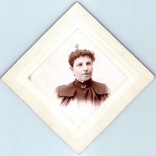 c1880s Lovely Mid Aged Lady Mini Diamond Cabinet Card Photo Woman Short Hair B2
