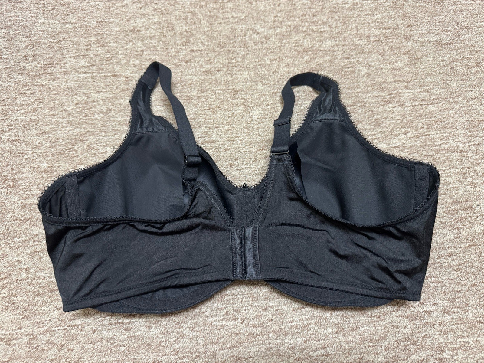 Wacoal Women's Plus Size Awareness Underwire Bra, Black, 40I