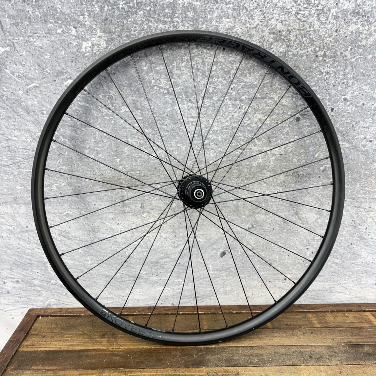Bontrager Kovee TLR 29in 700c Rear Wheel QR 142mm Boost 6-Bolt