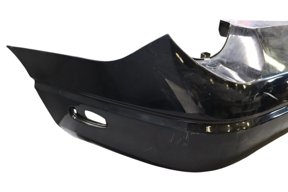 02-05 Ford Thunderbird 3.9L V8 Conjunto de panel de cubierta de parachoques trasero negro OEM Foto 2 de 4